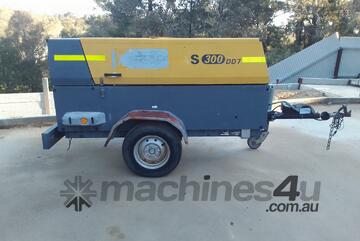 XAS-300 air compressor , 2016 , air after cooler , low hrs , very clean condition