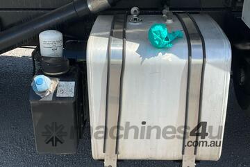 2014 Iveco ACCO 2350 Garbage Compactor (Side Load)