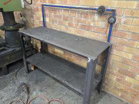 Heavy-Duty Workbench (16) - picture0' - Click to enlarge