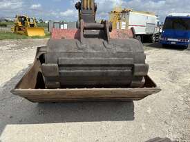 2019 Komatsu PC490LC-11 - picture1' - Click to enlarge