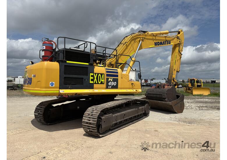 2019 Komatsu PC490LC-11