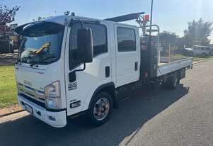 Truck Isuzu NPR Dual Cab Auto 2015 Ex-council 155HP 6500 GVM 144000km WN33760 SN1815
