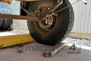 1995 Custom Single Axle Enclosed Box Trailer