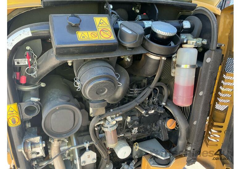 2016 Caterpillar 301.4C Excavator (Rubber Tracked)