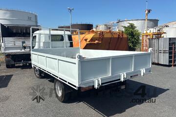 2012 Mitsubishi Fuso Canter 413 Tipper