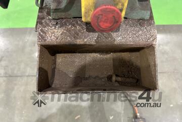 Unknown Electric Pedestal Grinder