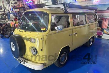 1975 Volkswagen Kombi Camper Petrol