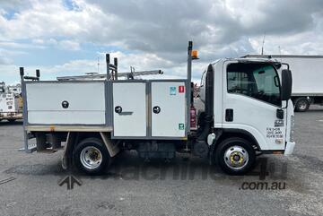 2011 Isuzu NPR 275 SWB Service Body