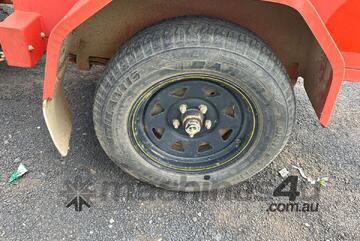 2012 Trailer Factory HD Traffic Light Trailer