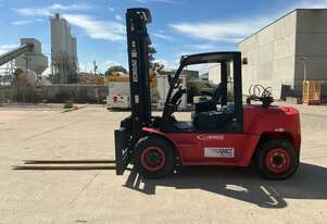 Enforcer 7 ton Forklift LPG - Low Hours