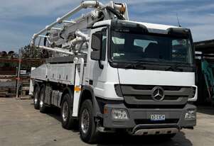 2015 Schwing S43SX Concrete Boom Pump