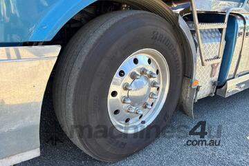 2002 Kenworth K104 Prime Mover