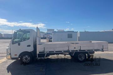 2019 Hino 300 series Table Top