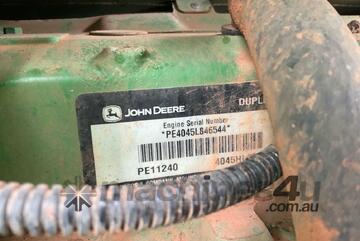 2013 John Deere 5080 R Tractor / Loader