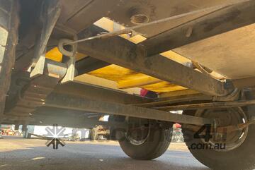 2019 John Papas Trailers Tandem Axle Vacuum Suction Trailer