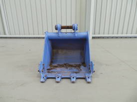 2017 Workmate 570mm Bucket - picture0' - Click to enlarge