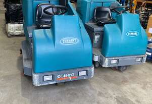 Tennant T 15 Ride On Scrubber Dryer USED