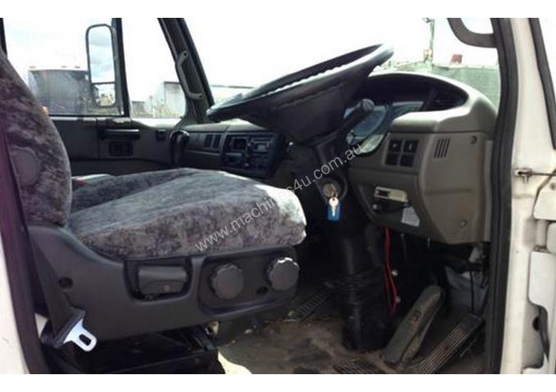 caption 2007 NISSAN DIESEL MK(A/B)240