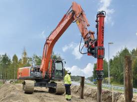 Excavated Mounted Piling Hammer IH-25D - picture1' - Click to enlarge