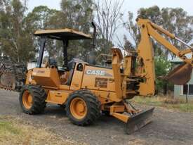 Case 960 Trencher Trenching - picture0' - Click to enlarge