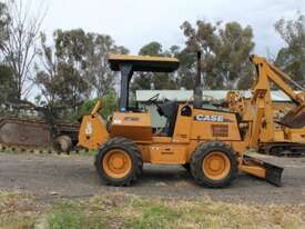 Case 960 Trencher Trenching - picture1' - Click to enlarge