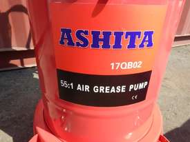 Ashita 17QB02 Grease Pump - picture1' - Click to enlarge