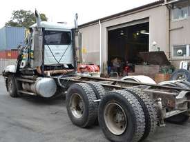 2002 MACK TRIDENT CL688RS - picture0' - Click to enlarge