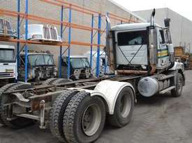 2002 MACK TRIDENT CL688RS - picture1' - Click to enlarge