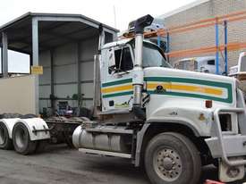 2002 MACK TRIDENT CL688RS - picture2' - Click to enlarge