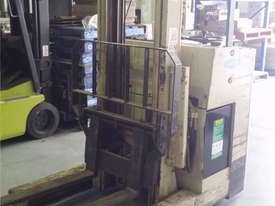 Shinko Forklift/Reach Truck 1.2 tonne - picture1' - Click to enlarge
