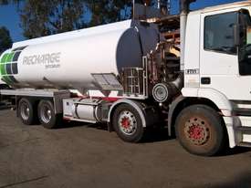 Iveco Eurotech 4500 Fuel Tanker - picture1' - Click to enlarge