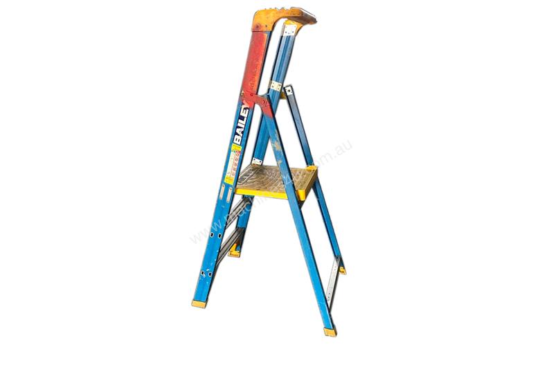 Used Bailey 3 Foot Ladders In Preston Vic