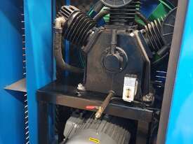 2018 7.5 Kw SILENT COMPRESSOR 867 Hours Incl VERTICAL TANK + SCREW COMPRESSORS - picture2' - Click to enlarge