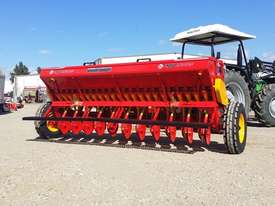 FARMTECH BM 22 SINGLE DISC SEED DRILL (3.9M) - picture1' - Click to enlarge