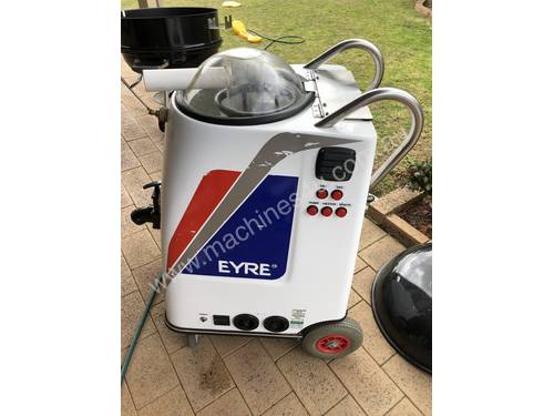Carpet cleaning equipment / tile and grout cleaning equipment