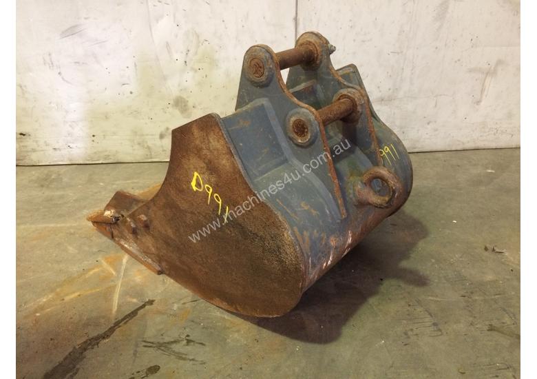 caption 450MM TOOTHED BUCKET WITH SAND BLADE SUIT 1-2T EXCAVATOR D991