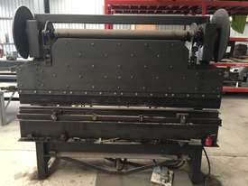 PRESS BRAKE 2400 x 20t - picture0' - Click to enlarge