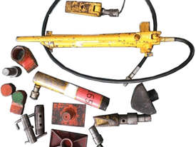 Enerpac Hydraulic Porta Power Kit Hand Pump Ram & Spreader, Industrial Quality Tools - picture1' - Click to enlarge