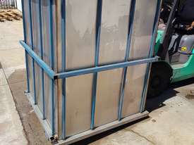 Stainless Steel Tank - picture1' - Click to enlarge