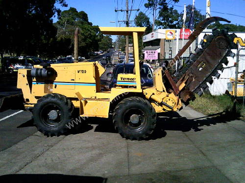 V120 vermeer trencher 1678 hrs , New chain and teeth fitted