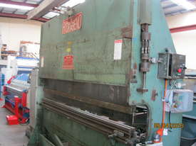Hydrabend 2470mm x 60 Ton Hydraulic Pressbrake - Aust made 240volt - picture0' - Click to enlarge