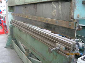 Hydrabend 2470mm x 60 Ton Hydraulic Pressbrake - Aust made 240volt - picture1' - Click to enlarge