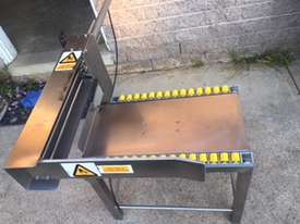 Stainless box lifter/pusher, 90° transporter pneumatic - picture0' - Click to enlarge