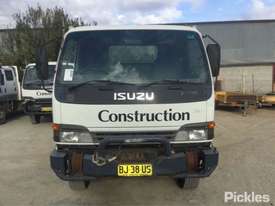 2005 Isuzu NPS300 - picture1' - Click to enlarge