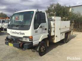2005 Isuzu NPS300 - picture2' - Click to enlarge