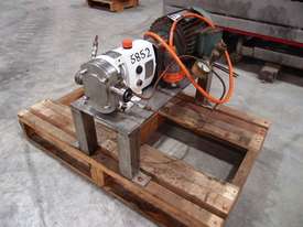 Stainless Steel Lobe Pump, IN/OUT: 22mm Dia - picture0' - Click to enlarge