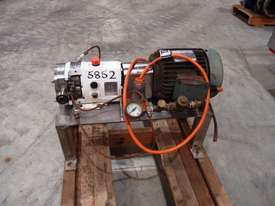 Stainless Steel Lobe Pump, IN/OUT: 22mm Dia - picture0' - Click to enlarge