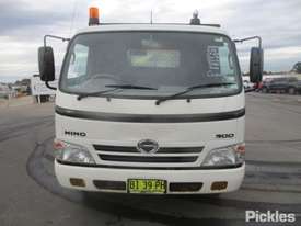 2010 Hino 300 816 - picture1' - Click to enlarge