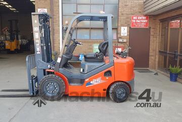 2500kg Heli Dual Fuel Container Mast Forklifts now in stock ready for delivery