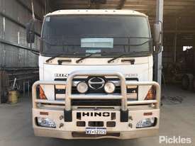 2007 Hino 700 Series - picture1' - Click to enlarge